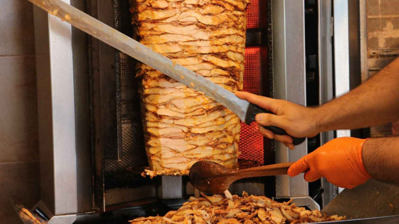 Altı saatte 648 kişi zehirlendi: Tavuk döner yemeden önce aman dikkat