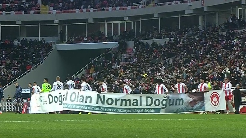 Sivasspor-Fenerbahçe maçındaki ‘normal doğum’ pankartı tepki çekmişti. Sağlık Bakanlığı'ndan açıklama geldi