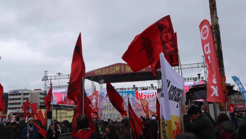 Kadıköy'de 1 Mayıs kutlamaları: Renkli görüntülere sahne oldu