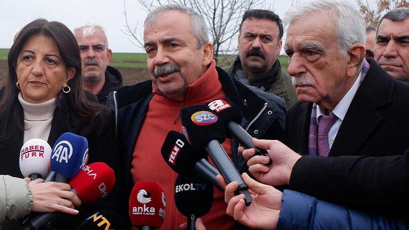 Meclisin nüktedan yüzü Sırrı Süreyya Önder'e son veda! Gözyaşları sel oldu - Resim : 16