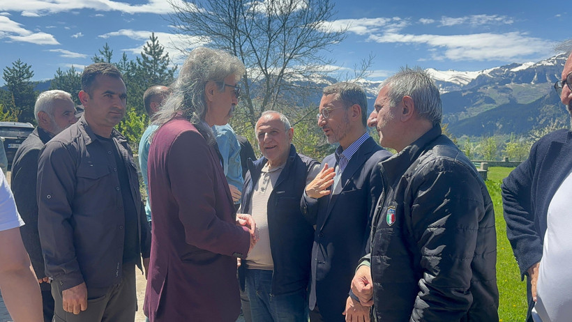 Cumhurbaşkanlığı İletişim Başkanı Fahrettin Altun'un acı günü! Altun cenazeye katılıp taziyeleri kabul etti