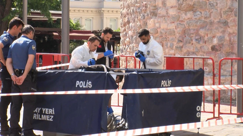 Galata Kulesi'nden düşen bir kişi hayatını kaybetti