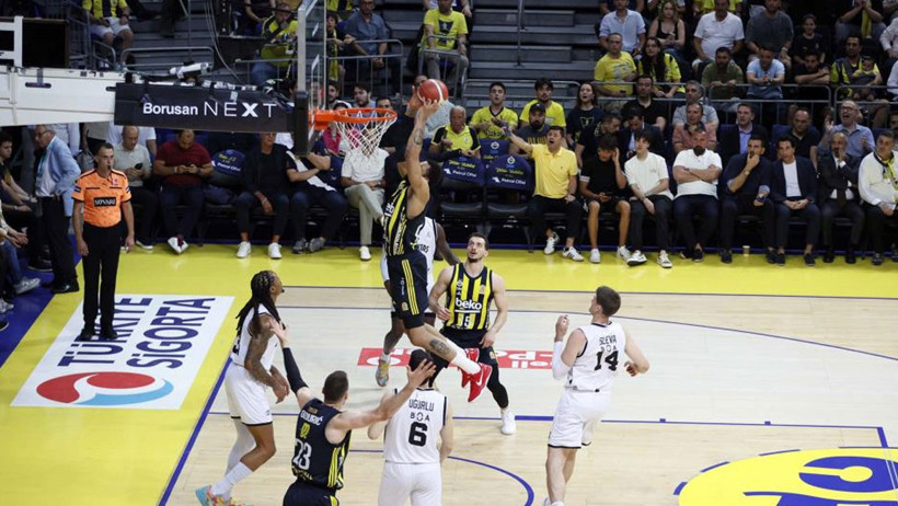 Final serisinin ilk maçında Fenerbahçe, Beşiktaş'ı yendi - Resim : 2