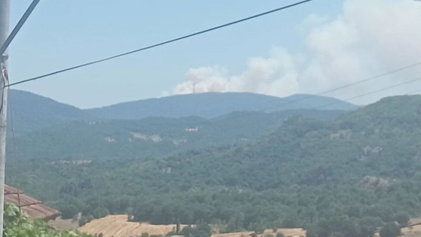 Orman yangınlarıyla mücadele: 3 mahalle tahliye edildi - Resim : 3