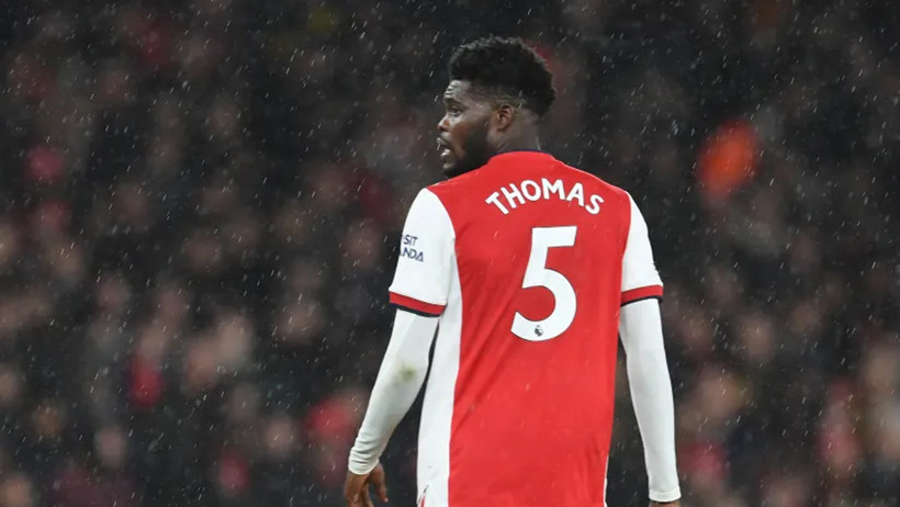 Eski Arsenal oyuncusu 5 tecavüz bir cinsel saldırıyla yargılanıyor