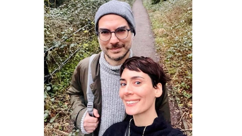 Mor ve Ötesi grubunun solistinden Melisa Sözen'e romantik jest - Resim : 2