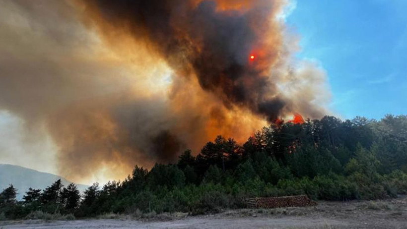 3 ilde orman yangınlarına müdahale ediliyor!