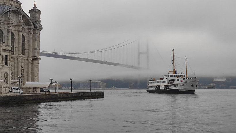 İstanbul sis altında! Görüş mesafesi düştü