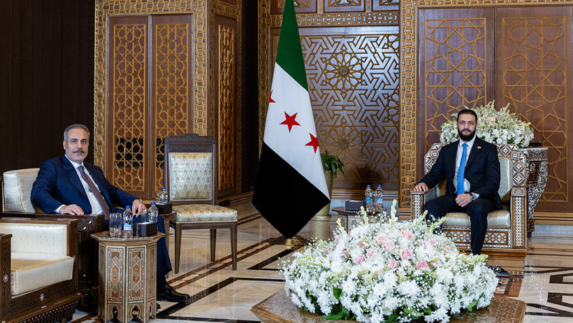 Bakan Fidan, Şara ile bir araya geldi