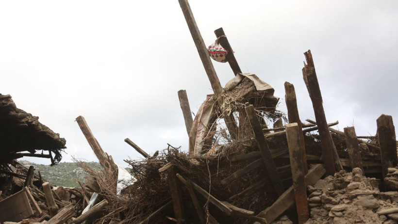 1400’den fazla kişi ölmüştü… 5.2 büyüklüğünde yeniden sallandı! - Resim : 2