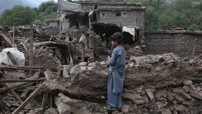 1400’den fazla kişi ölmüştü… 5.2 büyüklüğünde yeniden sallandı!