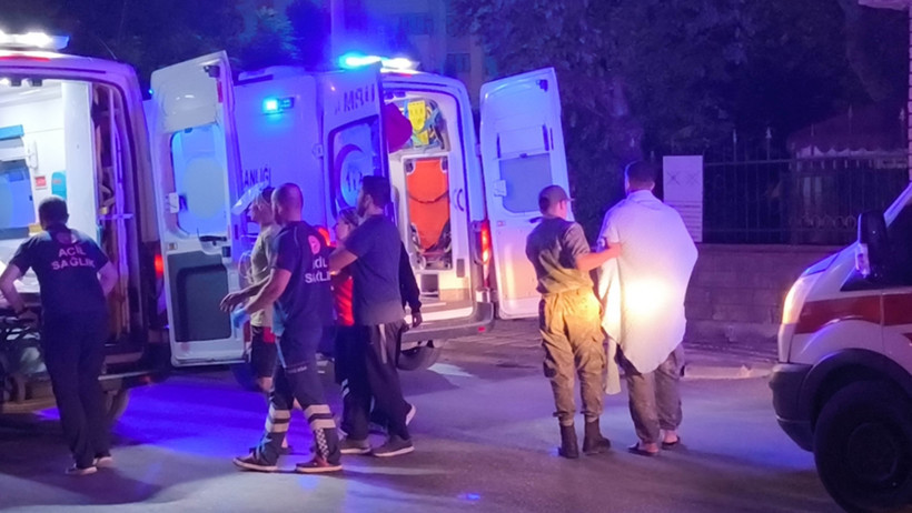 Orduevinde korkutan yangın! Çok sayıda asker dumandan etkilendi - Resim : 4