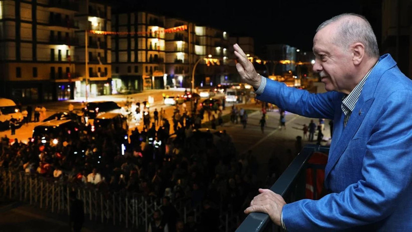 Erdoğan, Malatya’da depremzede ailenin evine misafir oldu - Resim : 2