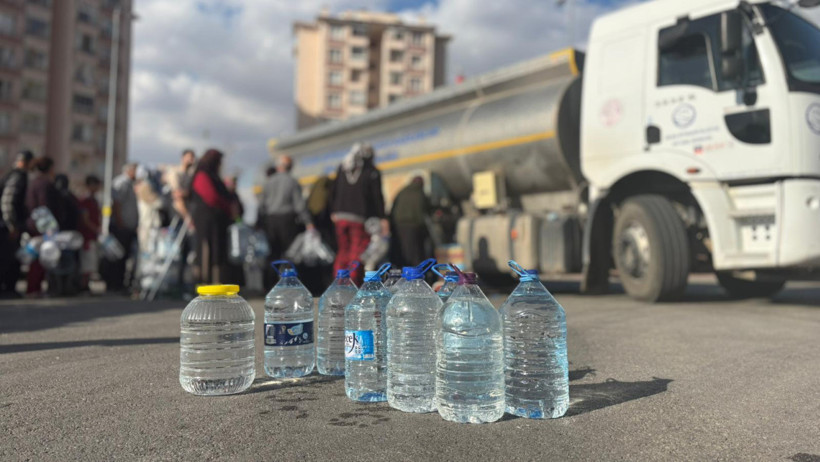 Başkentte çile! Bidonlarla kuyruğa girdiler