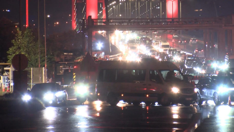 Korkunç anlar! Otomobil alev alev yandı - Resim : 2