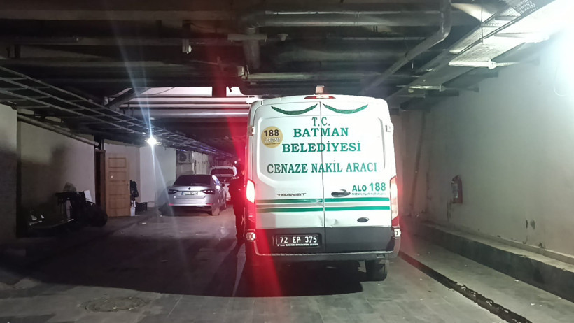 Gizemli ölüm! Belediye başkanının abisi evinde ölü bulundu - Resim : 3