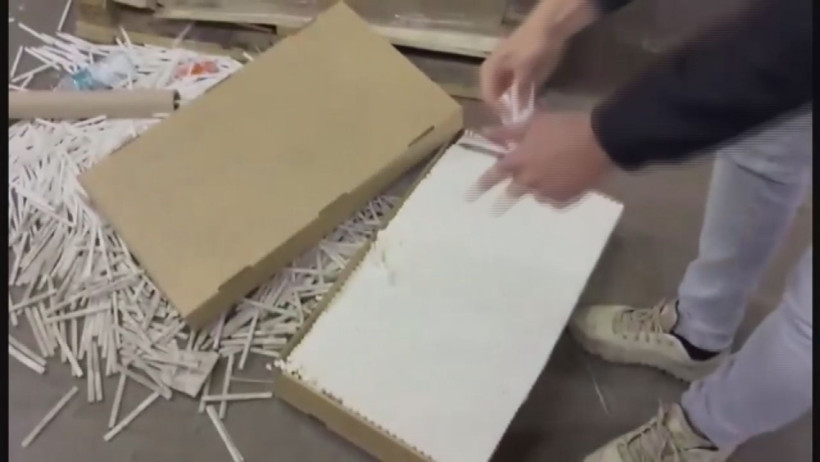 Kaçak sigara imalathanesine eş zamanlı operasyon! Çok sayıda kişi yakalandı