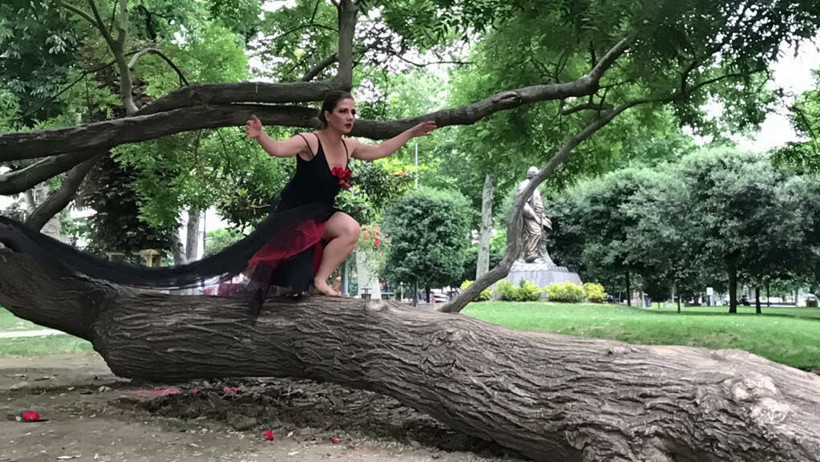 Yeşim Ceren Bozoğlu ‘Hadi Ben Kaçtım’  için yönetmenlik yaptı