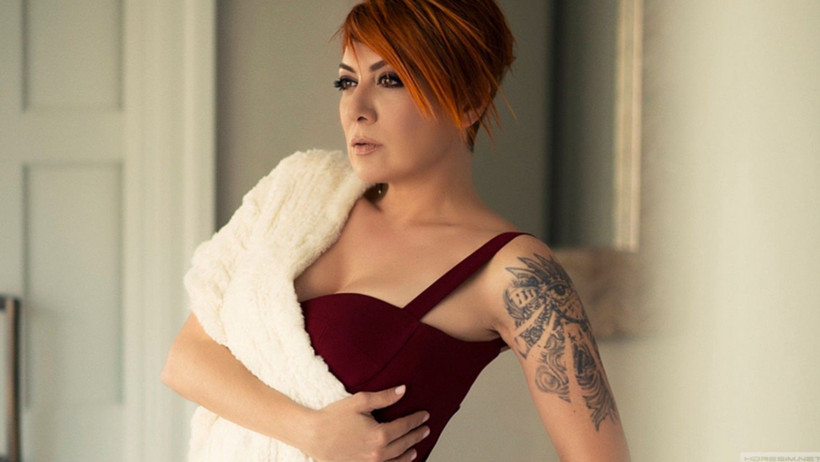 Ünlü şarkıcının eski eşine hapis cezası!