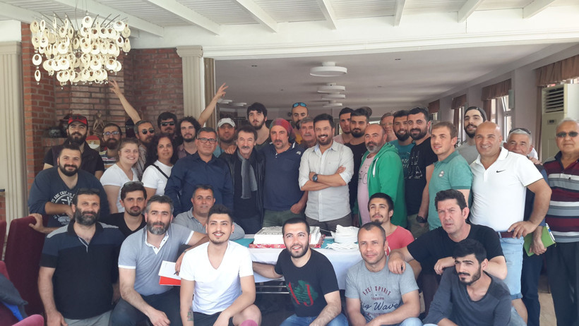 Emre Altuğ yeni yaşına film setinde girdi!