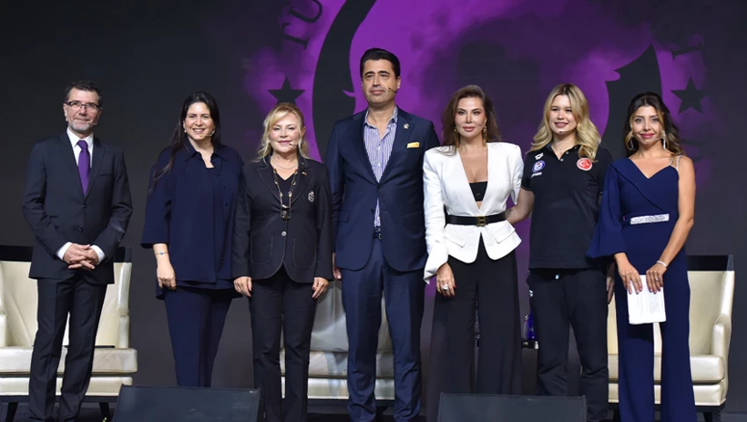 Ebru Yaşar’a ‘Yılın İlham Veren Sanatçısı’ ödülü! Yaşar ödülünü Filistinli kadınlara adadı: “Filistin anneleri tüm dünyaya örnek oluyor” - Resim : 2