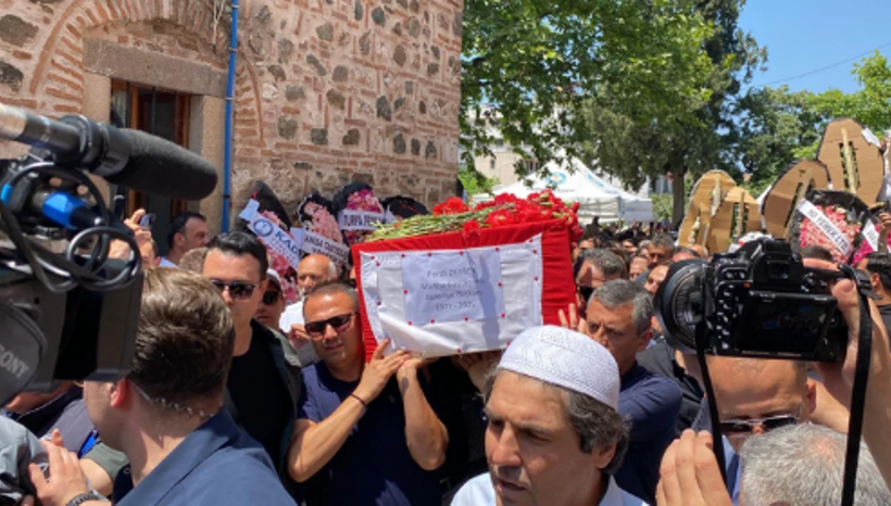 Türkiye Manisa'nın Ferdi babasına veda ediyor! Gözyaşları sel oldu - Resim : 2