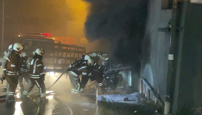 Matbaa deposunda korkutan yangın! - Resim : 2