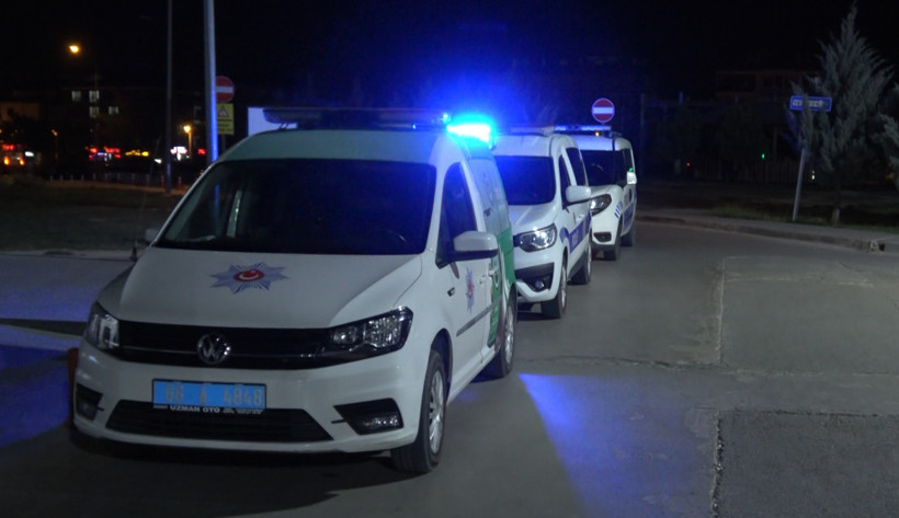 Gençler bıçakla dehşet saçtı! - Resim : 3