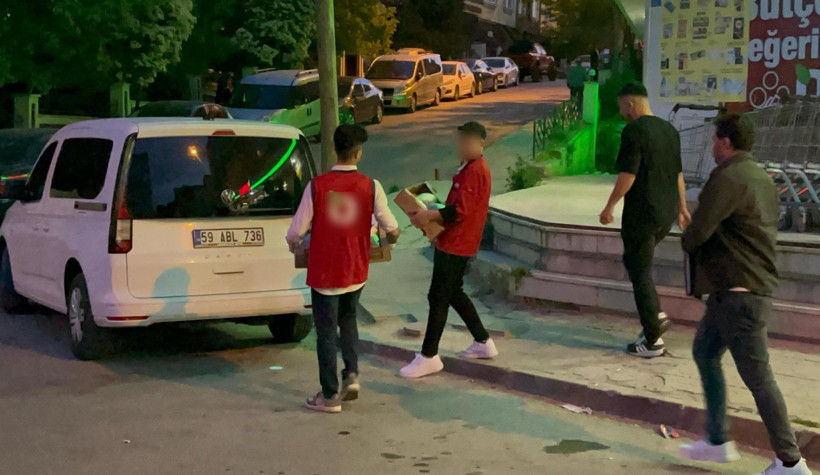 Ünlü zincir markette kırmızı et skandalı! O görüntüler şoke etti. 2 kişi gözaltına alındı