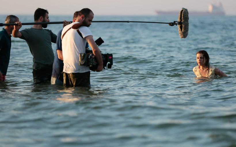 Gökçe Bahadır, deniz sezonunu erken açtı