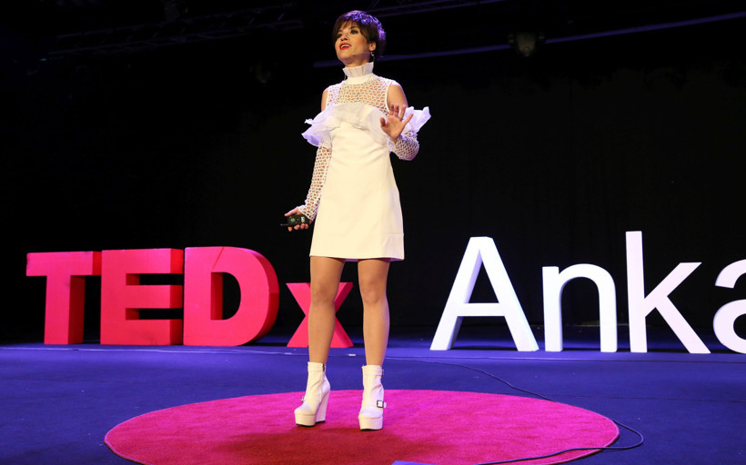 Aydilge, korkularını TEDx'te paylaştı!