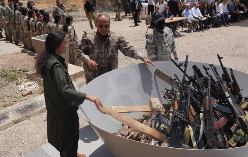 Terörsüz Türkiye sürecinde tarihi an: PKK'lı ilk grup silahları bıraktı!