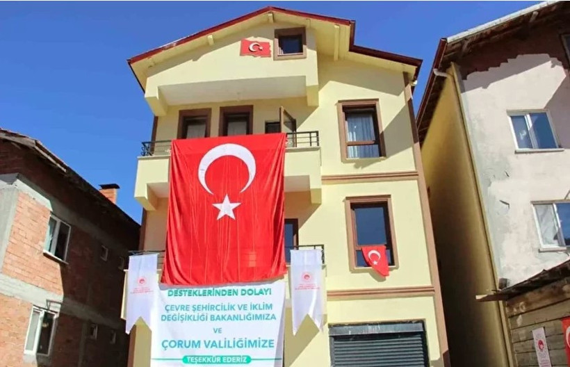 Şehit Mustafa Uslu’nun vasiyeti yerine getirildi! Çevre, Şehircilik ve İklim Değişikliği Bakanlığı'nın inşa ettiği ev ailesine teslim edildi