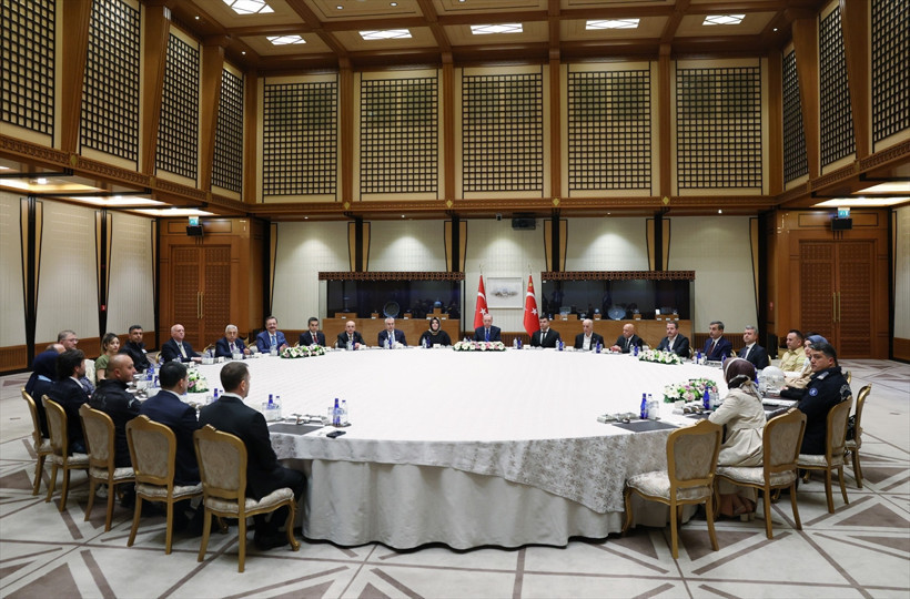 Beştepe'de 1 Mayıs buluşması. Cumhurbaşkanı Erdoğan: Çalışanların haklarını korumak temel önceliğimiz - Resim : 2