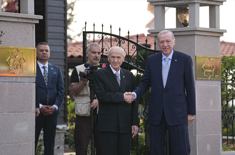 Ankara'da sürpriz görüşme! Erdoğan, Bahçeli'yi ziyaret etti. Kritik görüşme 35 dakika sürdü - Resim : 3