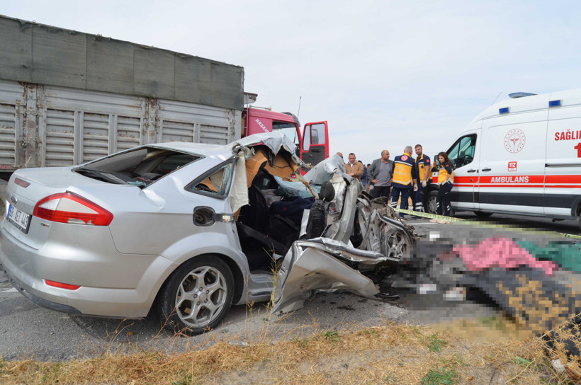 Kazada 3 kardeş ölmüştü! Annenin yüreği bu acıya dayanamadı - Resim : 2