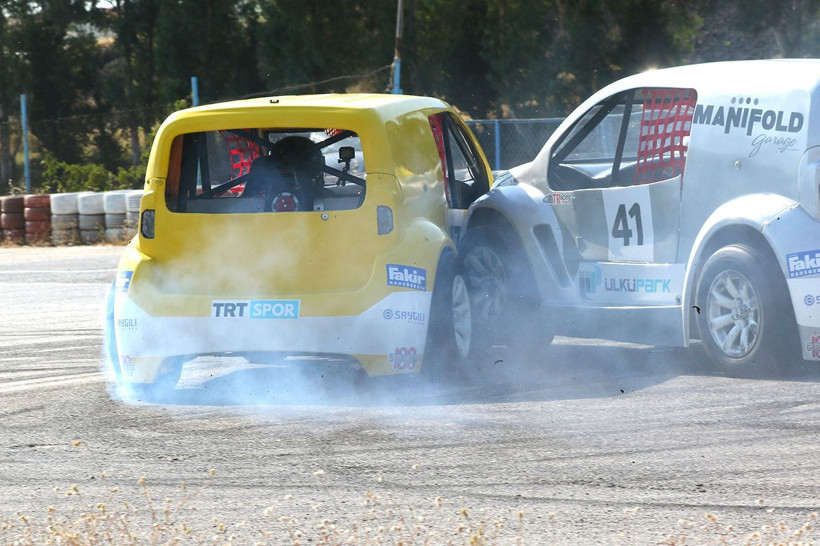 Oyuncu Ümit Erdim ölümden döndü