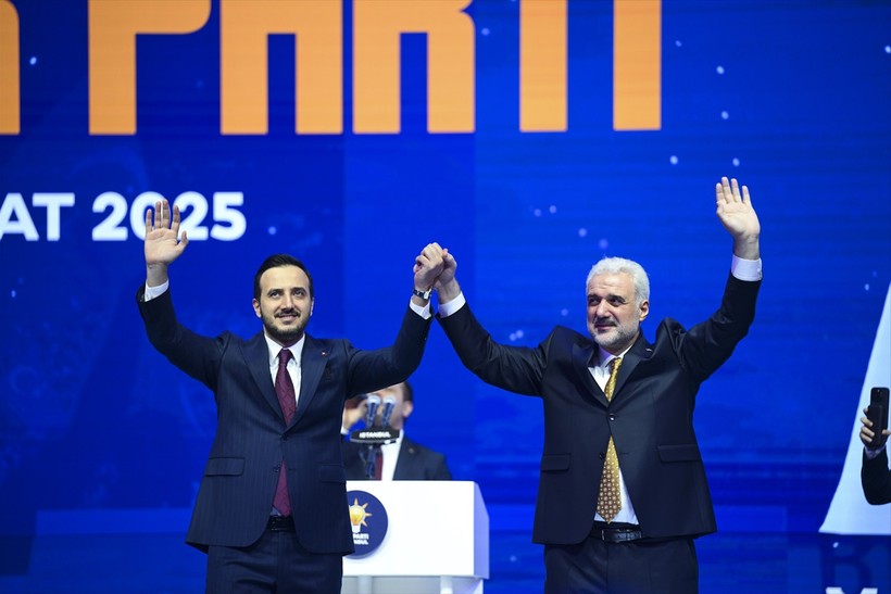 Cumhurbaşkanı Erdoğan'dan önemli açıklamalar... İstanbul dahil büyükşehirler sapır sapır dökülüyor dedi, Ekrem İmamoğlu'na yüklendi