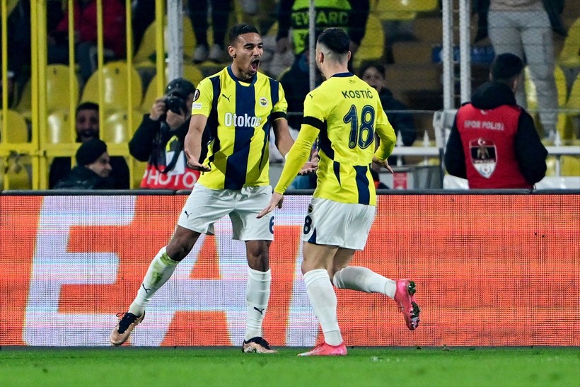 Kadıköy'de beklenmeyen skor. Fenerbahçe çeyrek final hayalini zora soktu, Rangers üç golle tur kapısını araladı - Resim : 3