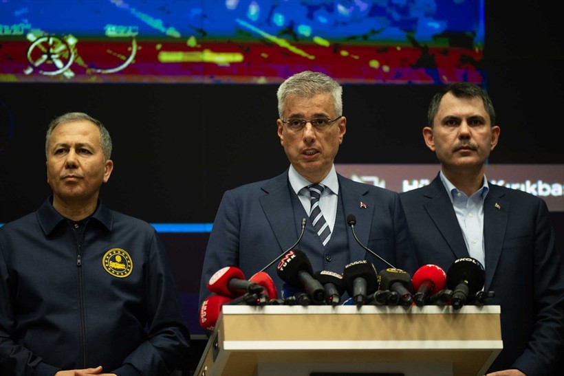 Deprem sonrası belediyelere çağrı: 1.5 milyon riskli bina var. İstanbul’u kurtarma seferberliği başlatalım