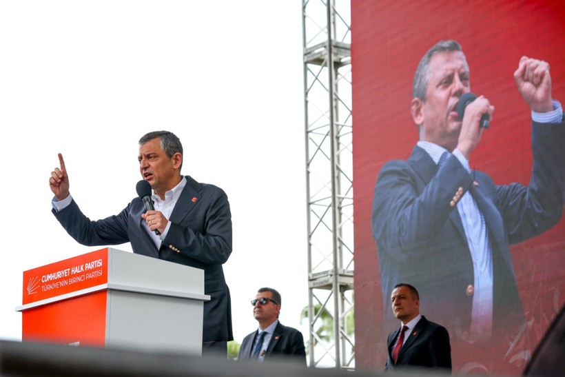 CHP lideri Özel'den dikkat çeken çıkış! Siyaseti bırakma şartını açıkladı: İmamoğlu suçlu çıkarsa siyaseti bırakacağım - Resim : 3