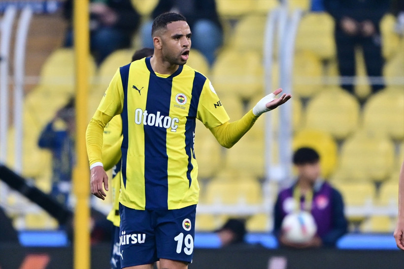 Fenerbahçe, Eyüpspor'u iki golle geçti. Sarı-lacivertli ekibin şampiyonluk umudu tamamen bitti