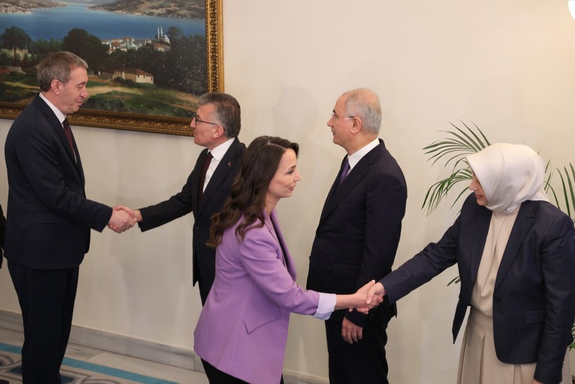 DEM Parti, AK Parti Grubu'nu ziyaret etti! Efkan Ala: Süreç öngörüldüğü biçimde devam ediyor - Resim : 2
