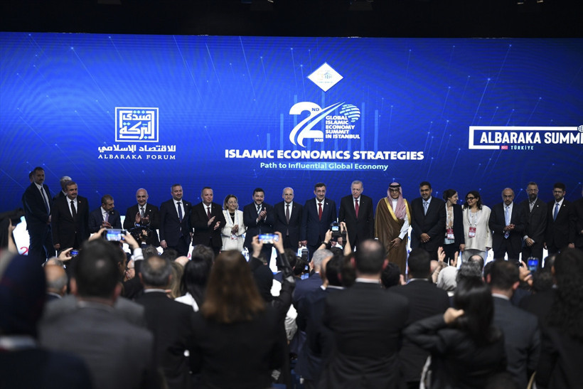 Cumhurbaşkanı Erdoğan: Faize dayalı ekonomi meşru değil