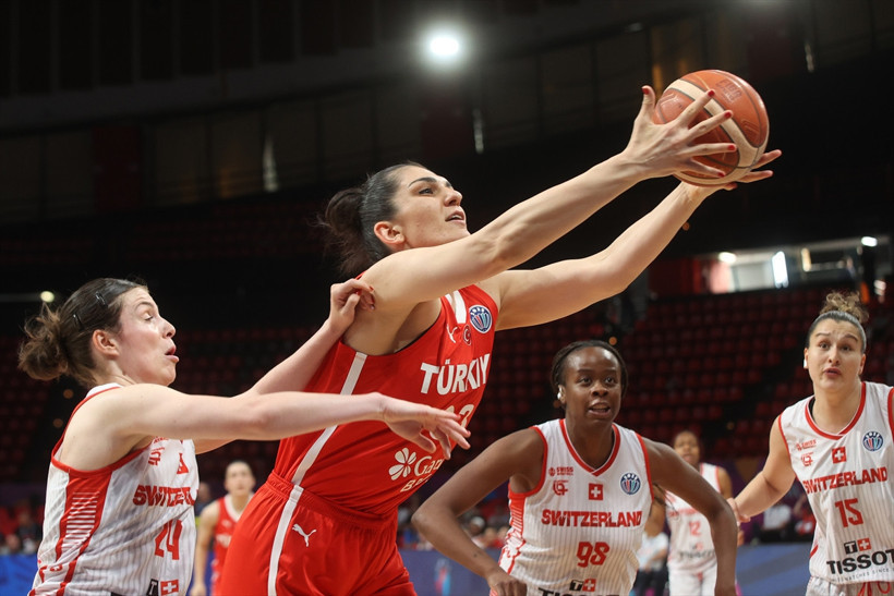 Türkiye, İsviçre'yi 91 - 67 yendi! Potanın Perileri'nden 2025 FIBA Avrupa Şampiyonası'nda ilk galibiyet