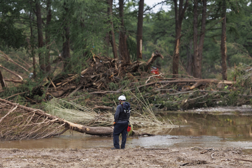 Teksas'daki sel felaketinde bilanço ağırlaşıyor! Can kaybı 111'e yükseldi - Resim : 2