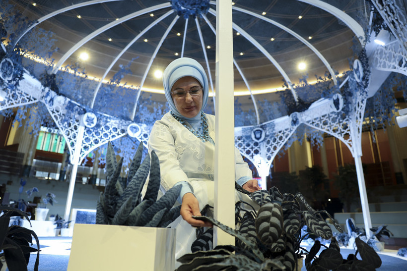 Emine Erdoğan "Bahçedeki Sırlar" sergisini açtı! Erdoğan'dan sanatla sürdürülebilirlik vurgusu! - Resim : 2