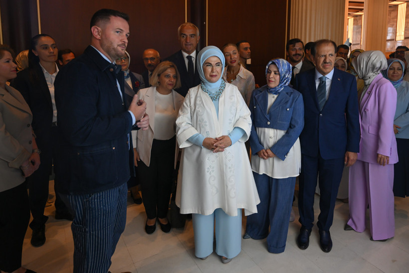 Emine Erdoğan "Bahçedeki Sırlar" sergisini açtı! Erdoğan'dan sanatla sürdürülebilirlik vurgusu! - Resim : 3