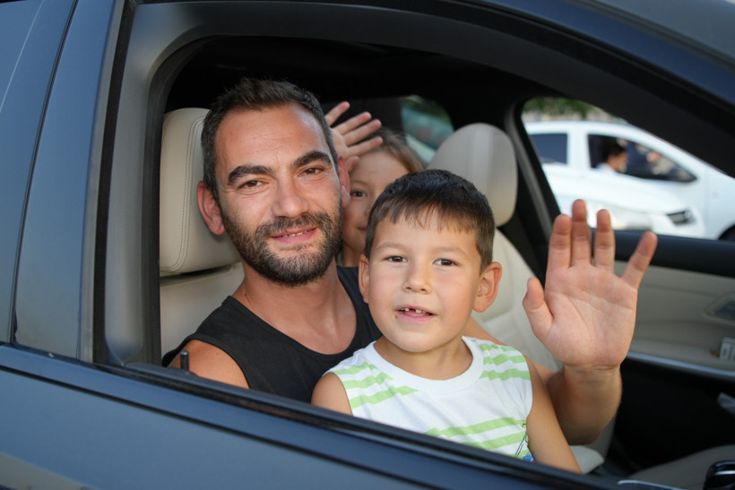 Metrelerce kuyruğun ucunda ayrılık hüznü: Gurbetçiler dönüş yolunda