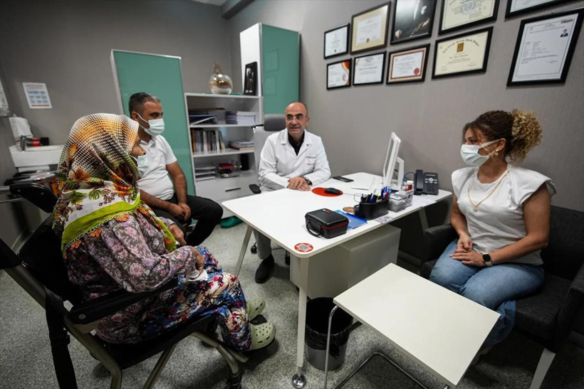 İzmir'de yürekleri ısıtan olay: Gelininin fedakarlığıyla hayata tutundu - Resim : 3